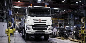 Společnost TATRA TRUCKS jako jedna z mála automobilek v Evropě naplno vyrábí i v současné krizové době